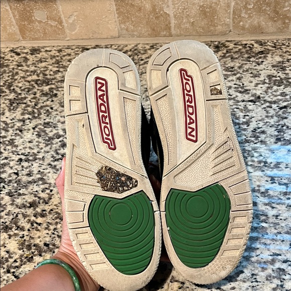 Jordan Kids Black and Red Sneakers with Green Accents - Picture 4 of 7